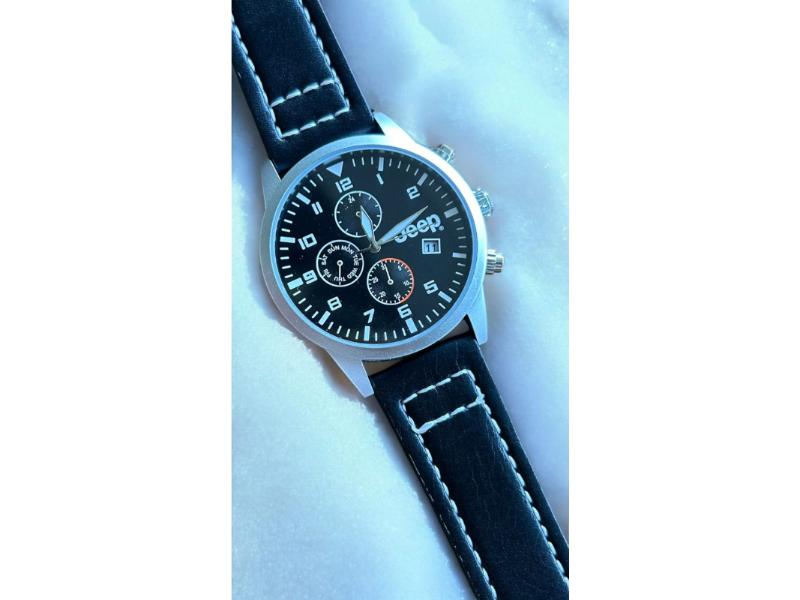 Jeep Watch with Black Leather Strap – rugged and stylish timepiece for everyday and outdoor wear